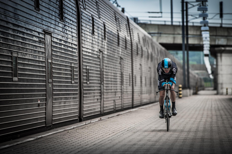 Illustration for article titled Meet The First Man To Bike Through The Channel Tunnel